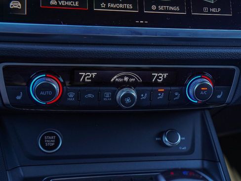 Certified 2025 Audi Q3 2.0T Premium w/ Convenience Package image 18