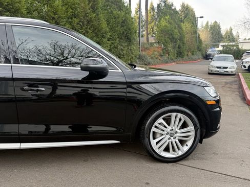 Used 2018 Audi Q5 2.0T Premium Plus w/ Premium Plus Package image 16