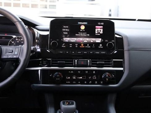Certified 2025 Nissan Pathfinder SL w/ SL Premium Package AWD/4WD image 27