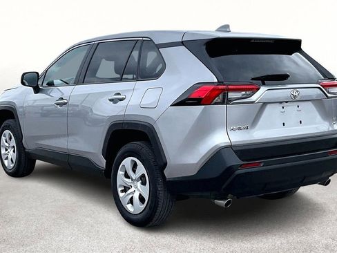 Used 2025 Toyota RAV4 LE AWD/4WD image 16