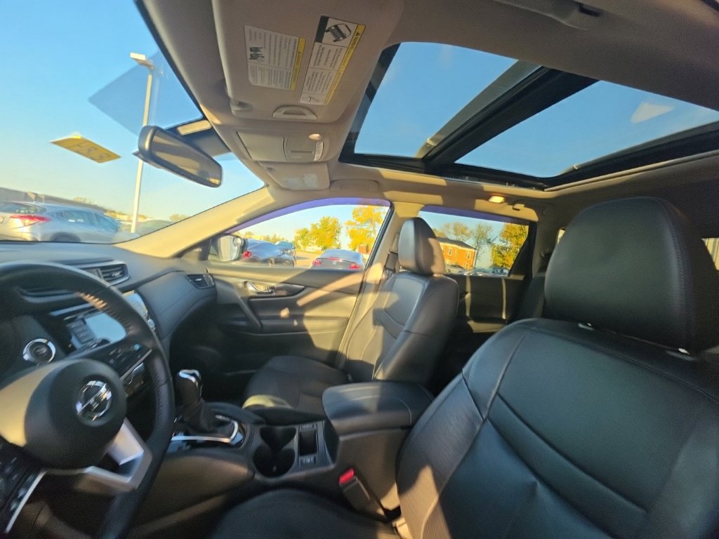 Used 2020 Nissan Rogue SL w/ Premium Package AWD/4WD image 11
