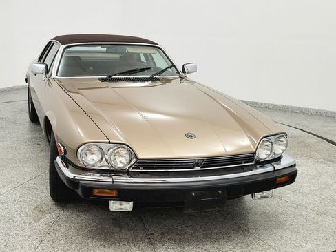 Used 1988 Jaguar XJS V12 Convertible image 8