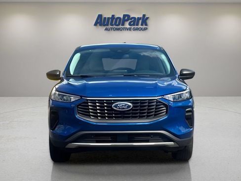 Used 2023 Ford Escape Active AWD/4WD image 2