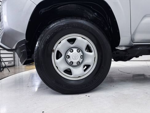 Used 2023 Toyota Tacoma SR image 11