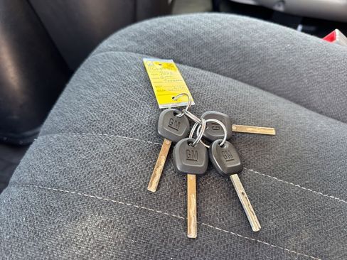 Used 2023 GMC Savana 2500 image 26