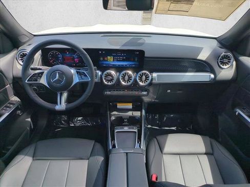 New 2026 Mercedes-Benz GLB 250 image 14