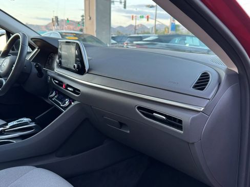 Used 2020 Hyundai Sonata SEL w/ Convenience + Sunroof Package FWD image 12
