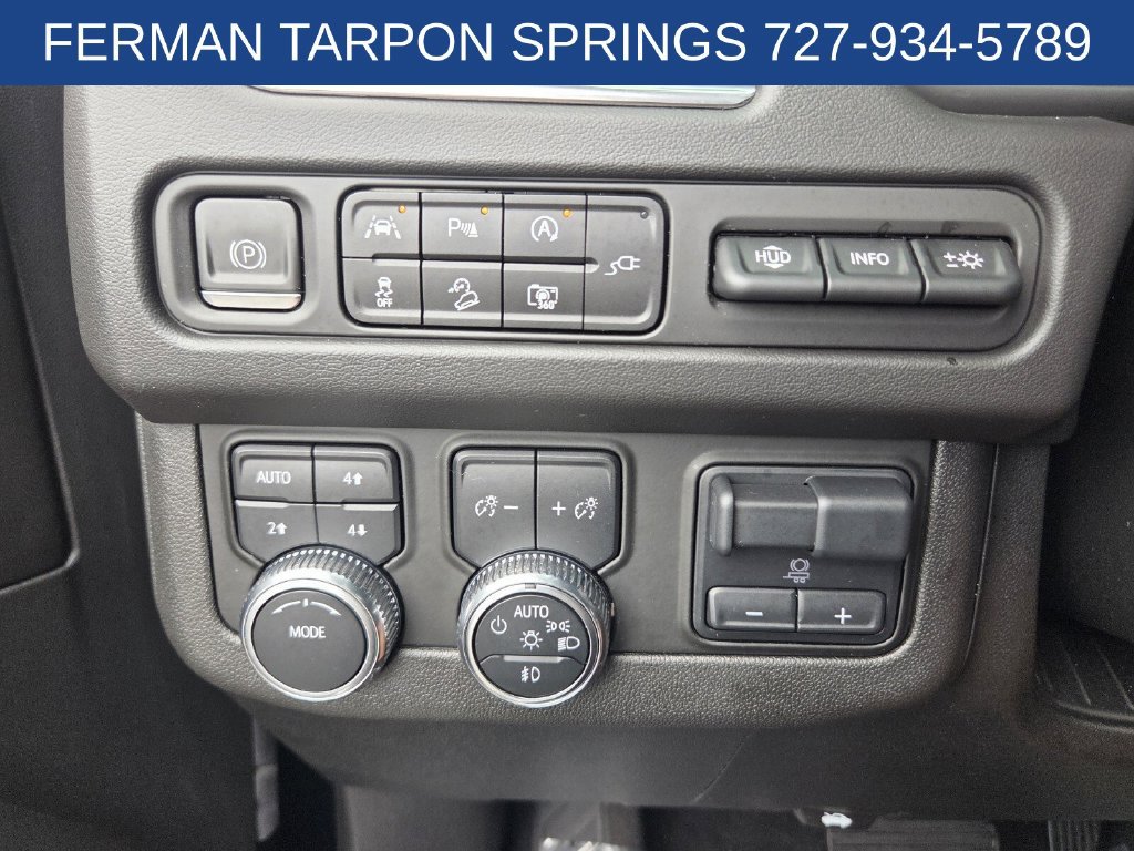 Used 2022 GMC Yukon XL AT4 w/ Technology Package AWD/4WD image 24