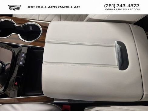 New 2026 Cadillac Escalade Platinum Sport AWD/4WD image 40