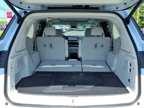 Used 2026 Buick Enclave Avenir w/ Super Cruise Package AWD/4WD image 27
