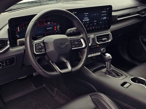Used 2024 Ford Mustang Premium image 18