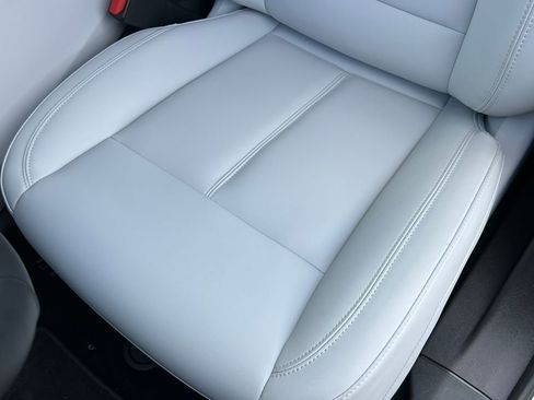 New 2026 Cadillac Optiq Sport 1 w/ LPO, Floor Liner Package AWD/4WD image 10
