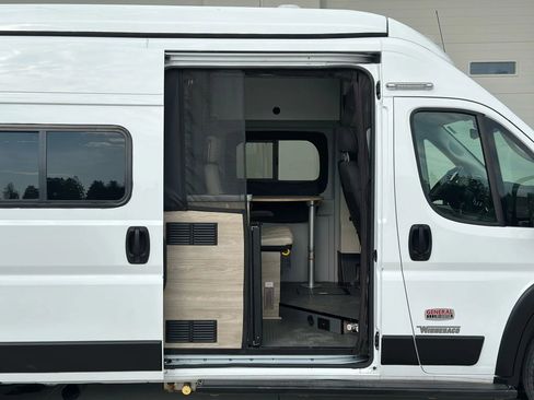 Used 2021 RAM ProMaster 2500 FWD image 32