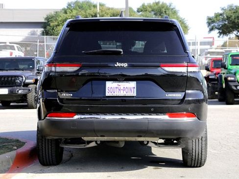 Used 2024 Jeep Grand Cherokee Laredo image 6