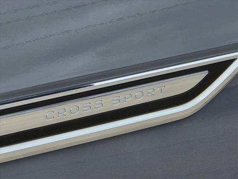 Used 2021 Volkswagen Atlas Cross Sport SE w/ Panoramic Sunroof Package FWD image 8
