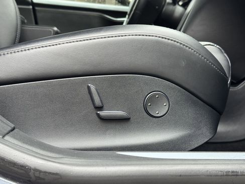 Used 2019 Tesla Model S Performance image 49