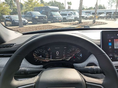 Certified 2024 Jeep Compass Latitude AWD/4WD image 26