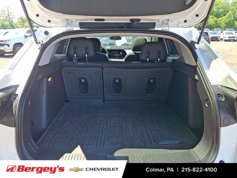 Certified 2024 Chevrolet Trax LT w/ Sunroof Package FWD image 29