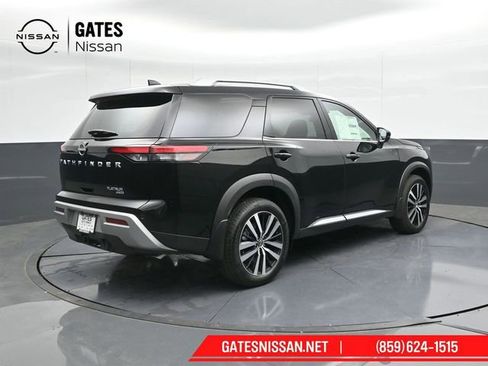 Used 2025 Nissan Pathfinder Platinum AWD/4WD image 2