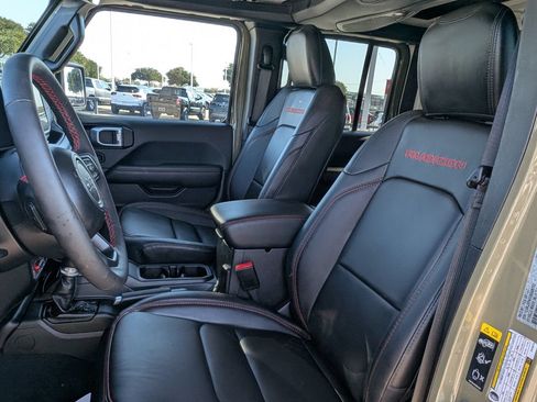 Used 2025 Jeep Wrangler Unlimited Rubicon AWD/4WD image 25