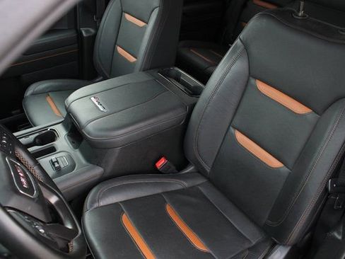 Used 2024 GMC Sierra 2500 AT4 w/ AT4 Premium Plus Package image 6