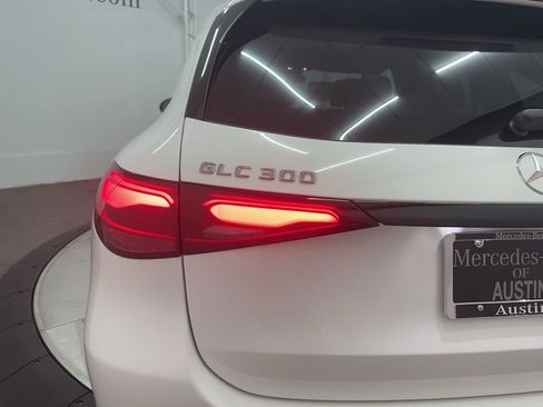 Used 2026 Mercedes-Benz GLC 300 image 29