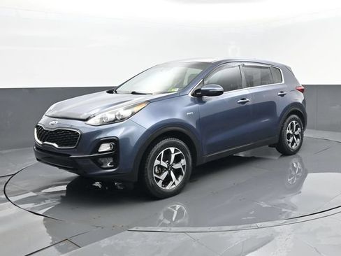 Used 2020 Kia Sportage LX w/ LX Popular Package AWD/4WD image 2