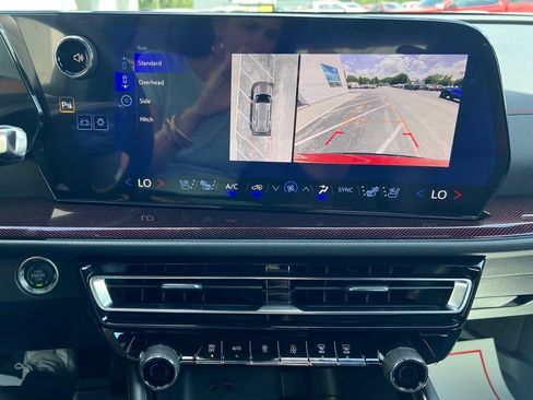 New 2026 Chevrolet Traverse RS w/ LPO, Floor Liner Package FWD image 18