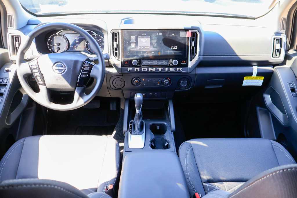 New 2027 Nissan Frontier SV RWD image 6