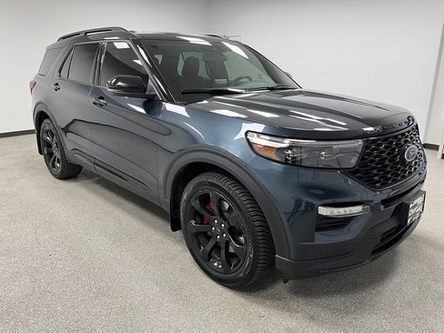 Used 2022 Ford Explorer ST w/ Equipment Group 401A AWD/4WD image 2