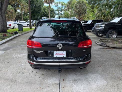 Used 2015 Volkswagen Touareg Sport AWD/4WD image 8