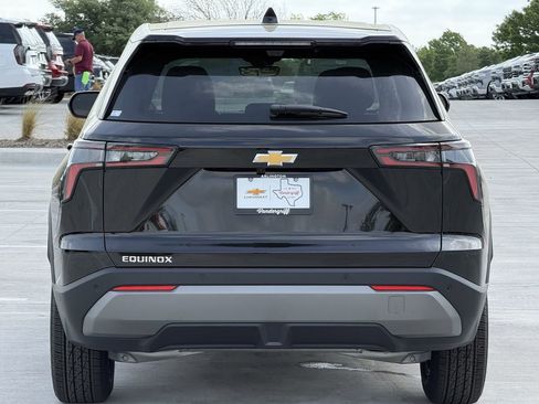 New 2026 Chevrolet Equinox LT w/ Safety and Technology Package FWD image 5