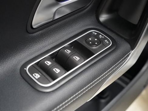 Used 2025 Mercedes-Benz CLA 250 image 19