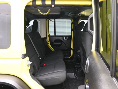 Used 2022 Jeep Wrangler Unlimited Sport AWD/4WD image 12