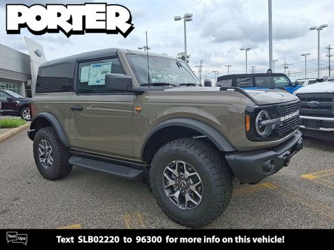 New 2025 Ford Bronco Badlands image 1