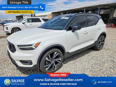 Used 2019 Volvo XC40 T5 R-Design