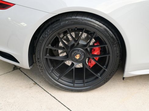 Used 2019 Porsche 911 Carrera GTS image 11