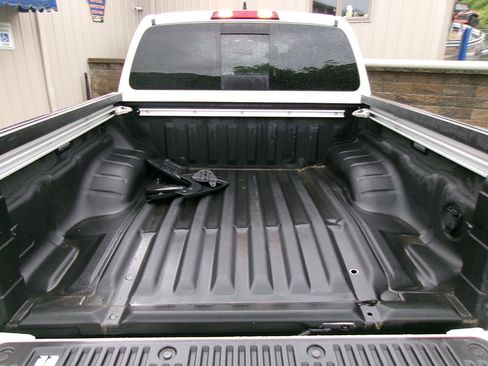 Used 2023 Nissan Frontier PRO-4X w/ Pro Convenience Package image 10