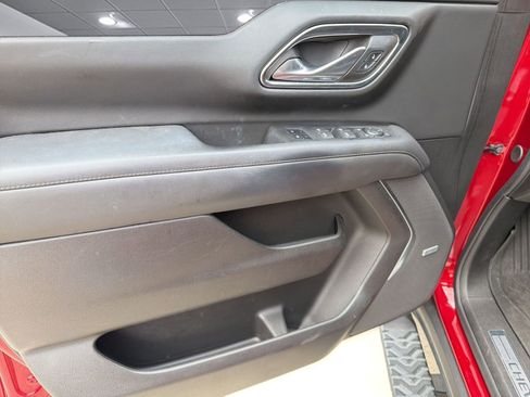 Certified 2024 Chevrolet Tahoe Z71 w/ Luxury Package image 12