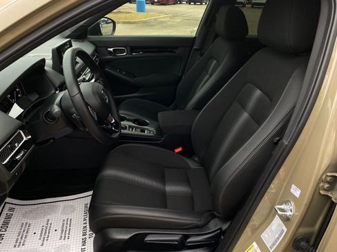 Used 2025 Honda Civic Sport image 11