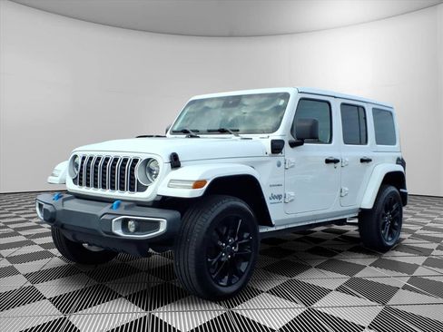 Certified 2024 Jeep Wrangler Unlimited Sahara AWD/4WD image 22