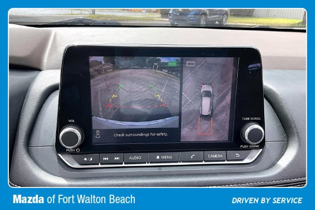 Used 2022 Nissan Rogue SL FWD image 13
