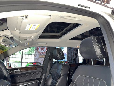 Used 2014 Mercedes-Benz GL 450 4MATIC image 13