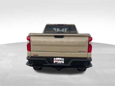 Used 2022 Chevrolet Silverado 1500 ZR2 w/ Technology Package image 8