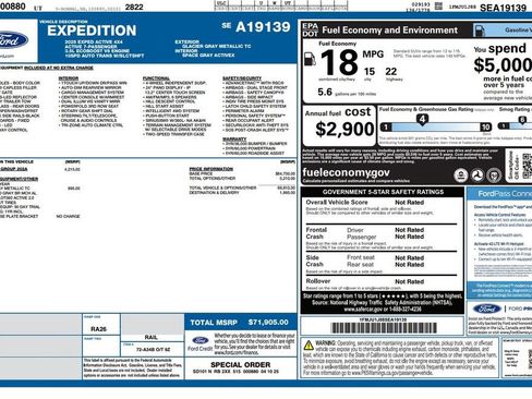 Used 2025 Ford Expedition Active AWD/4WD image 4