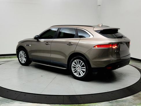 Used 2017 Jaguar F-PACE Prestige image 7