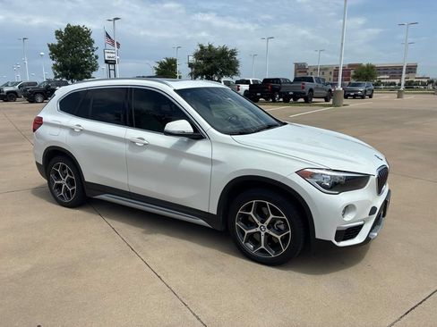 Used 2019 BMW X1 xDrive28i w/ Convenience Package AWD/4WD image 5