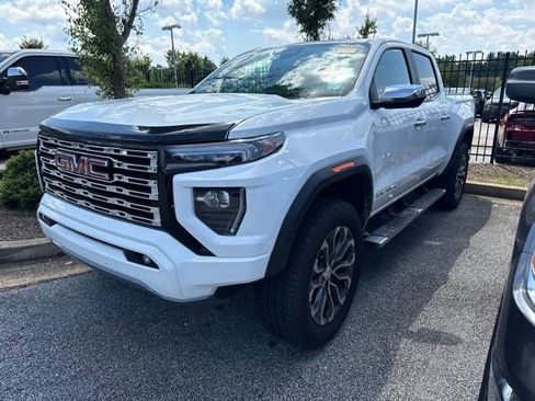 Used 2026 GMC Canyon Denali AWD/4WD image 1
