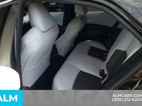 Used 2025 Toyota Corolla XSE FWD image 18