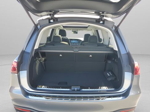 Certified 2026 Mercedes-Benz GLS 450 4MATIC image 9